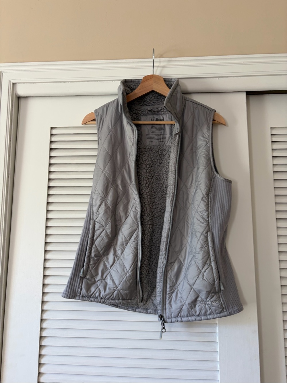 L.L. Bean Quilted Light Gray Women's Fleece-Lined Vest